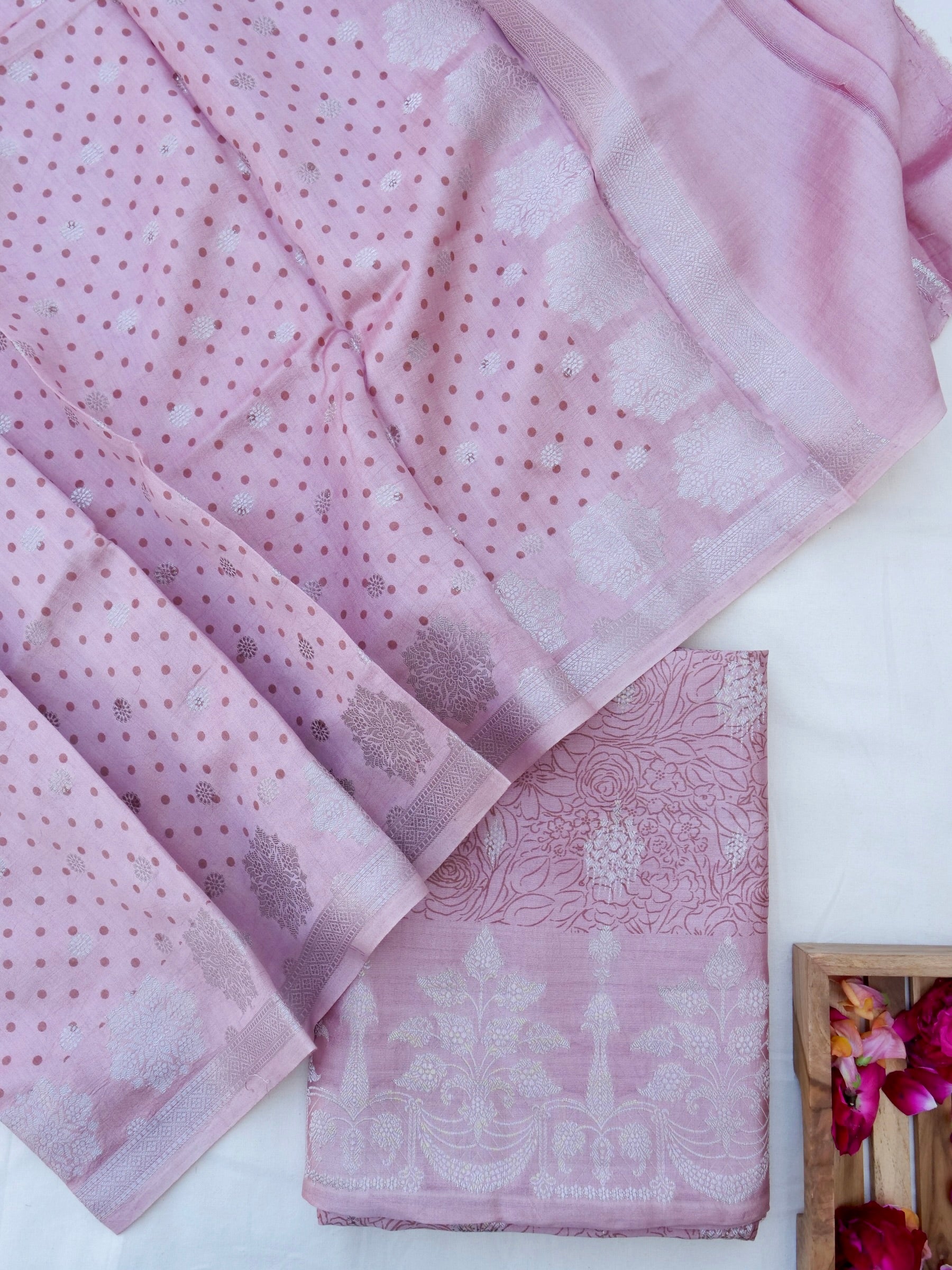 Mauve Chiniya Silk Printed Unstitched Banarasi Suit Set