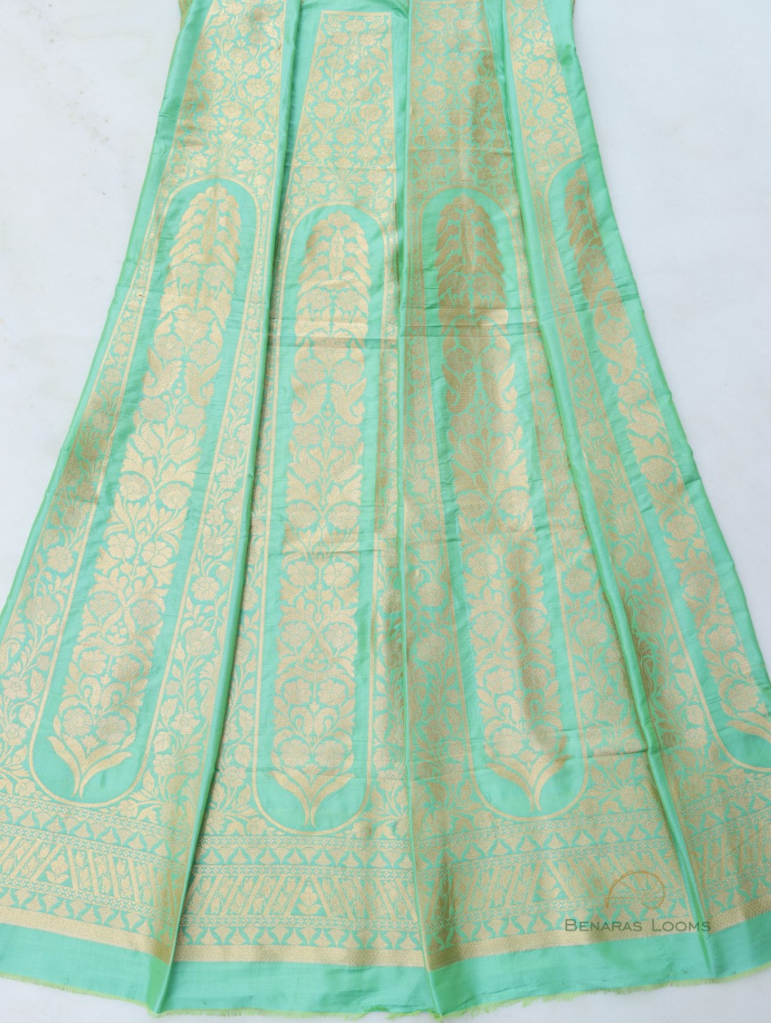 Eesha Green Handwoven Pure Kataan Silk Banarasi Lehenga