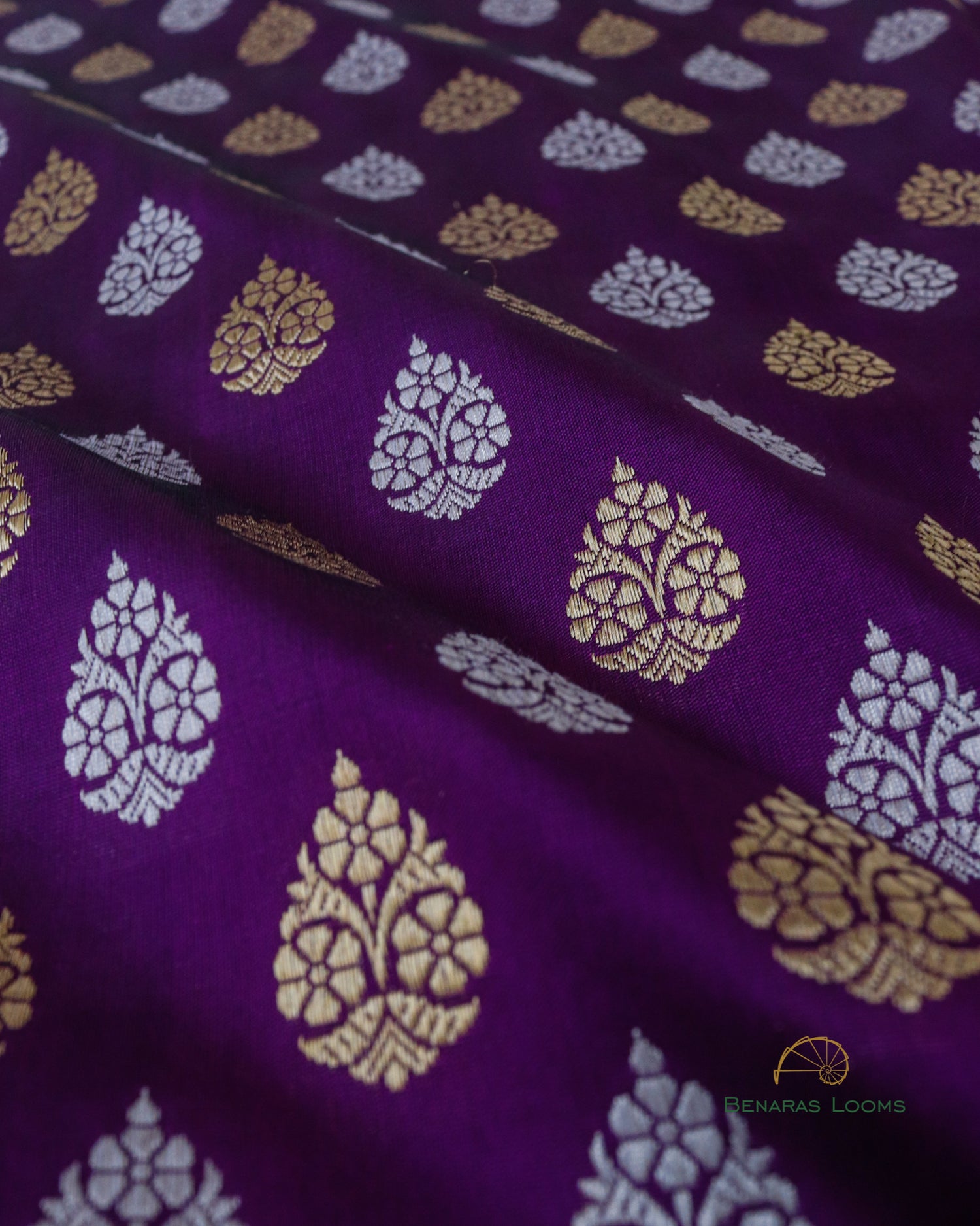 Purple Handwoven Pure Kataan Silk Buti Jaal Banarasi Saree